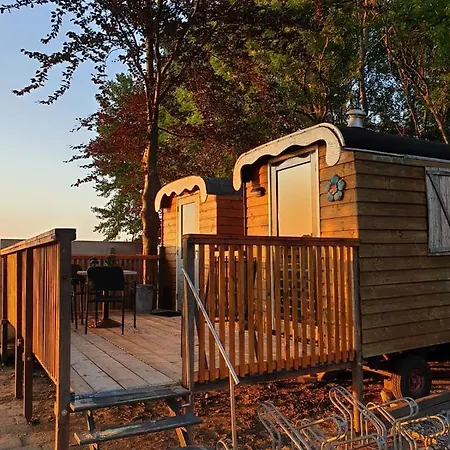Your Double Birdsnest On Wheels Bed & Breakfast