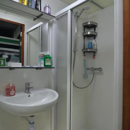 Your Double Birdsnest On Wheels Bed & Breakfast *